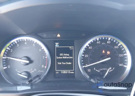 2018 Toyota Highlander Xle z USA, uszkodzony, nr VIN 5TDJZRFH8JS560231